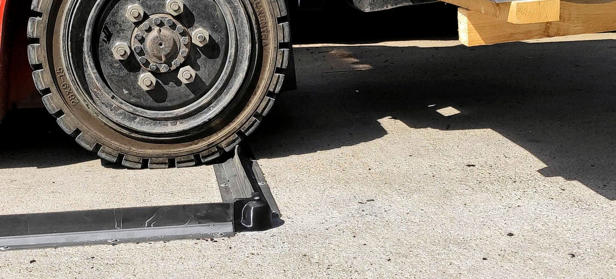 HUG Drive-Over Spill Barrier 55mm | Forklift & Pallet Truck Spill Containment Barrier